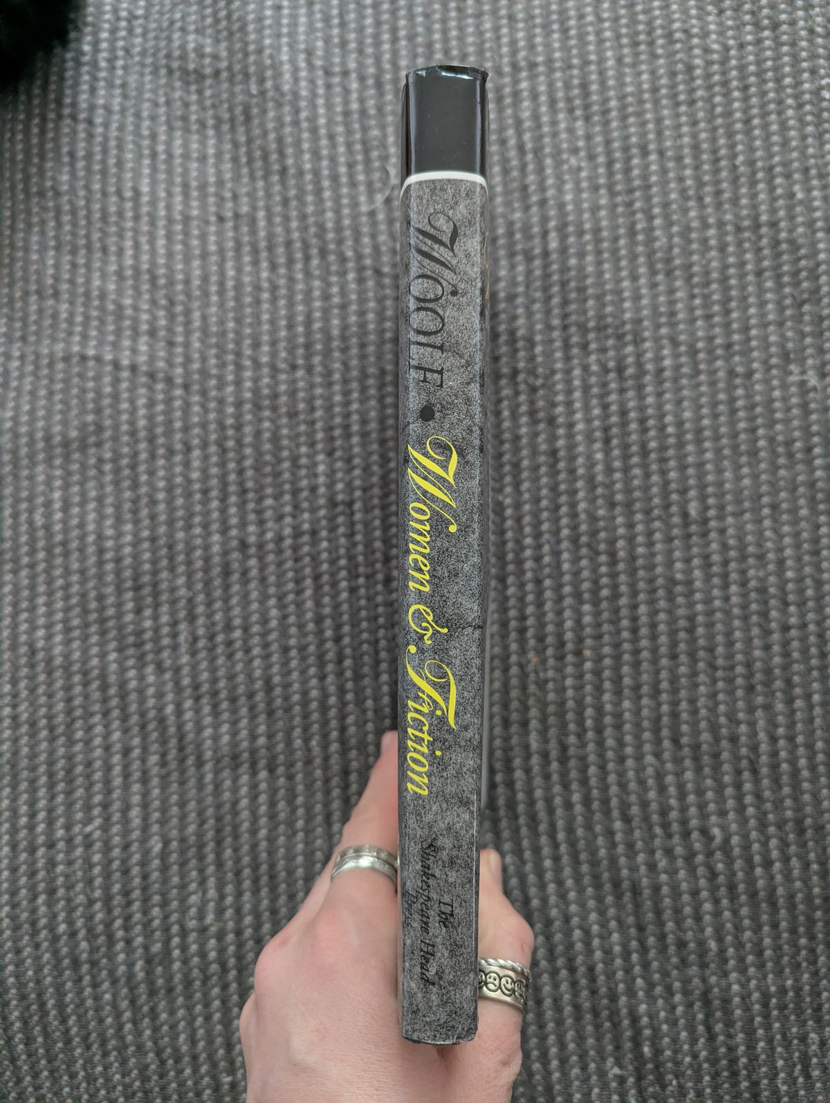 Women & Fiction : The Manuscript Versions of A Room Of One's Own