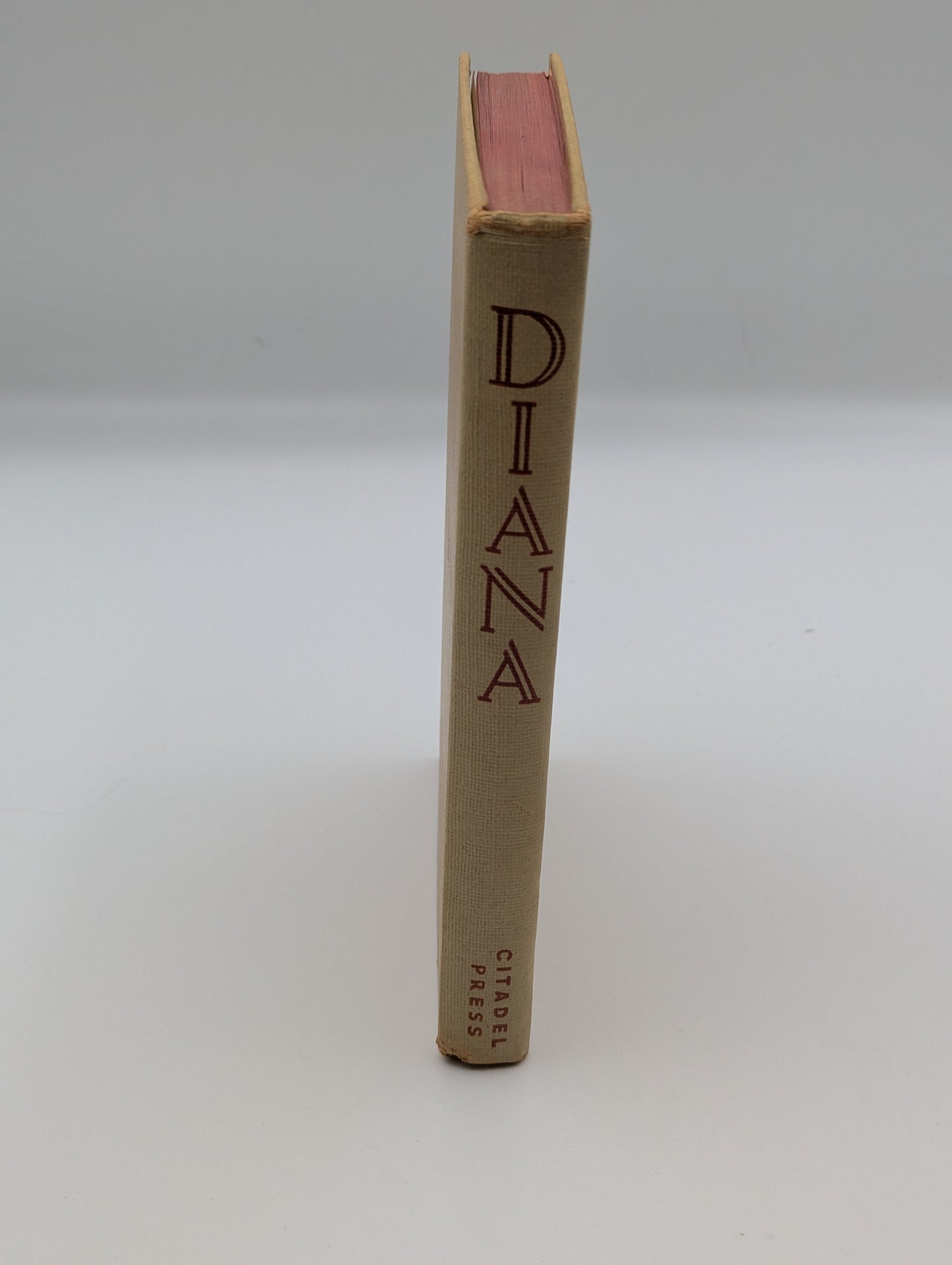 Diana : A Strange Autobiography